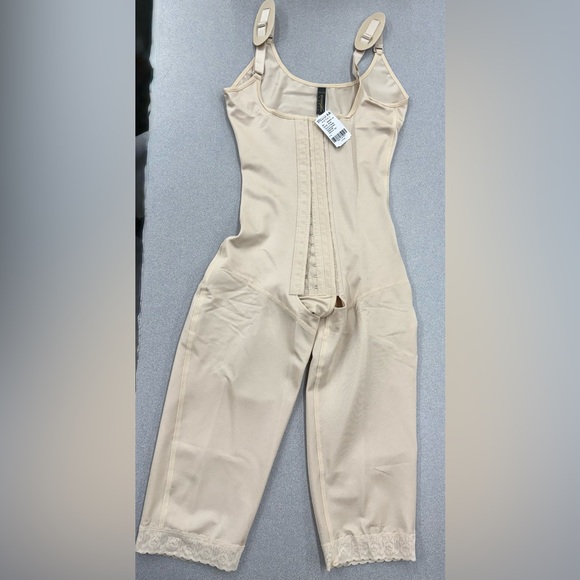 NWT Girdle 100% Colombian - Picture 3 of 14